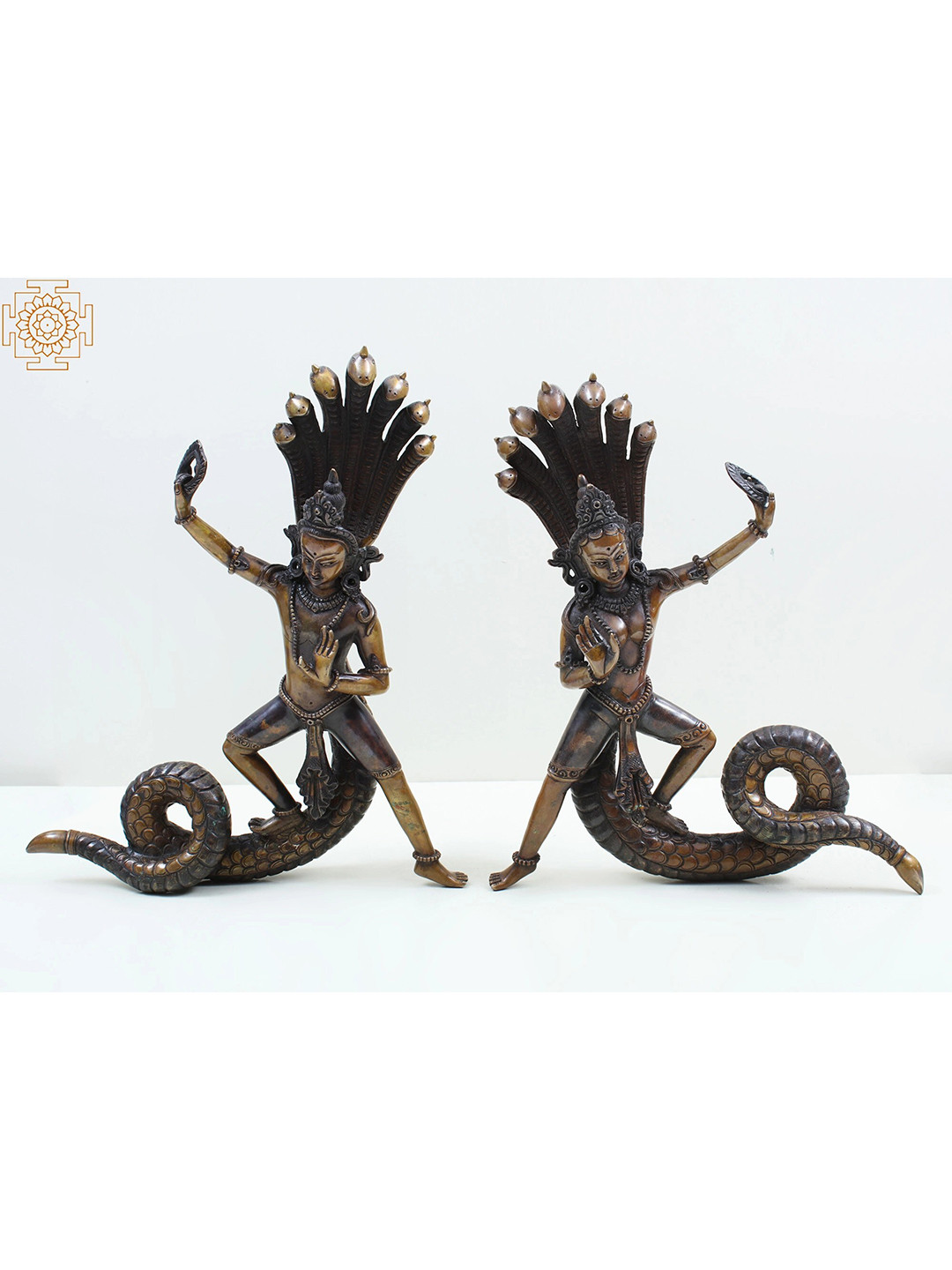 

Exotic India Brown Dancing Naag Nagin Joda Showpiece