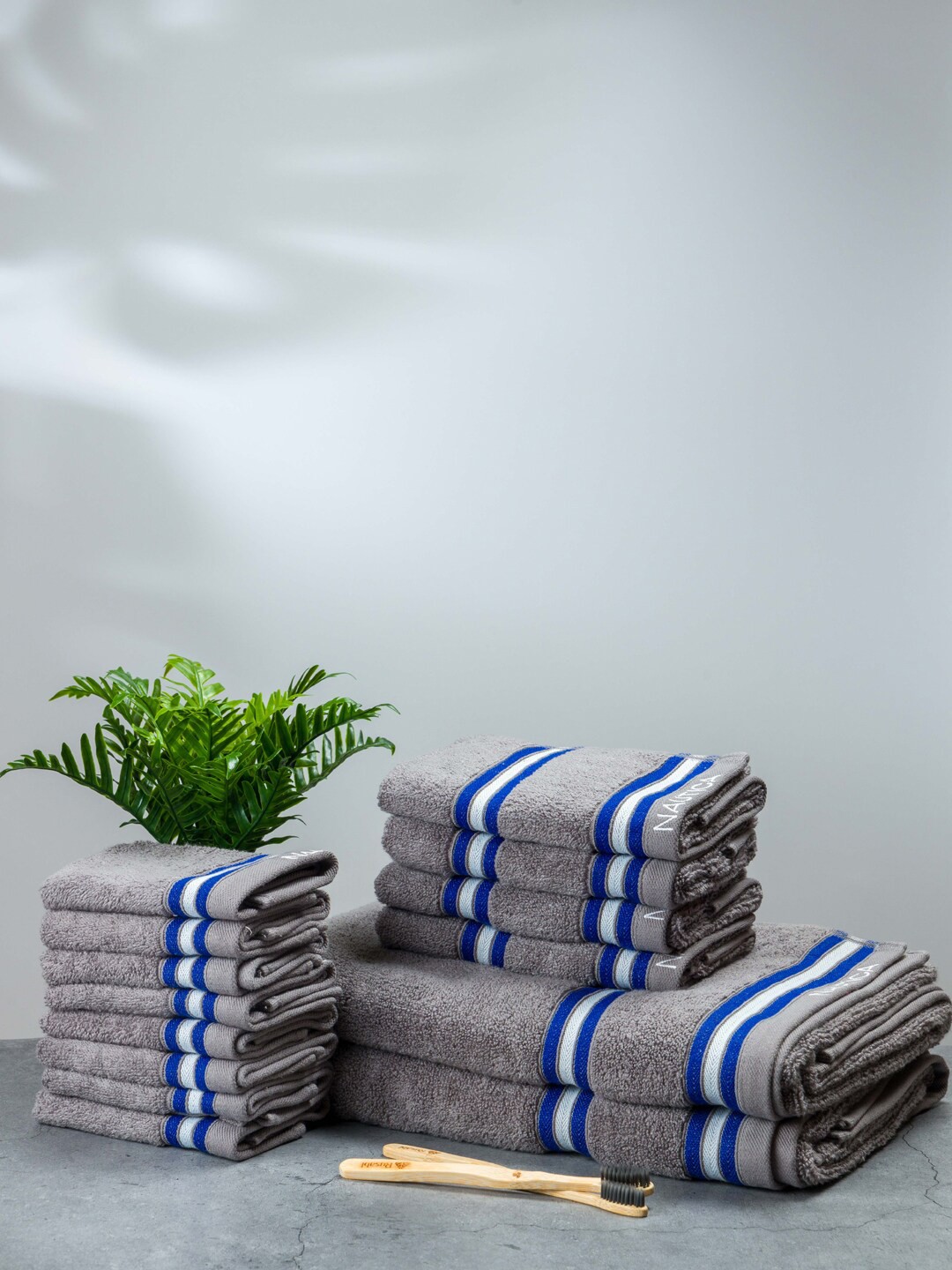 

Nautica Set Of 14 Grey Striped Pure Cotton 500 GSM Towel Set