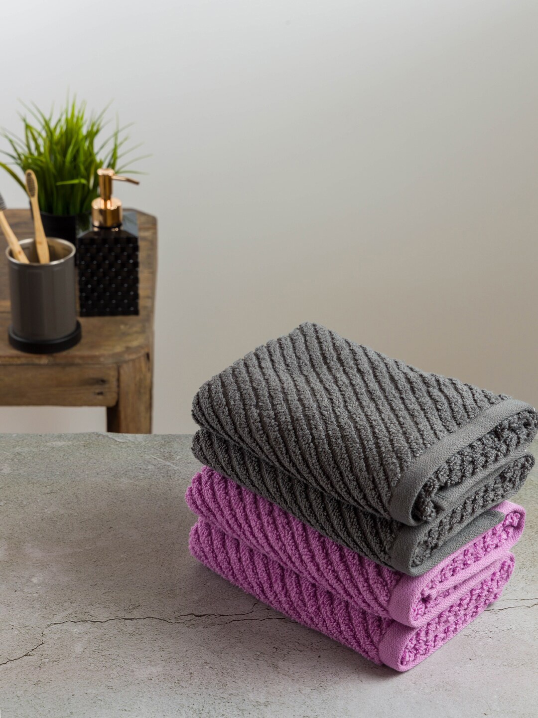 

Nautica Pack of 4 Grey & Purple Pure Cotton 600 GSM Hand Towels