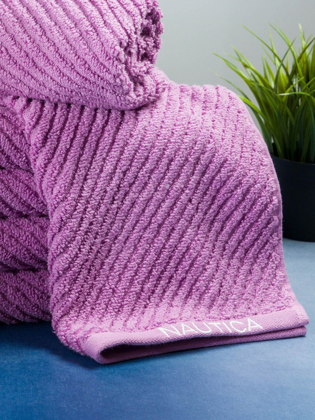 

Nautica Set of 6 Purple Solid 600 GSM Pure Cotton Hand Towel