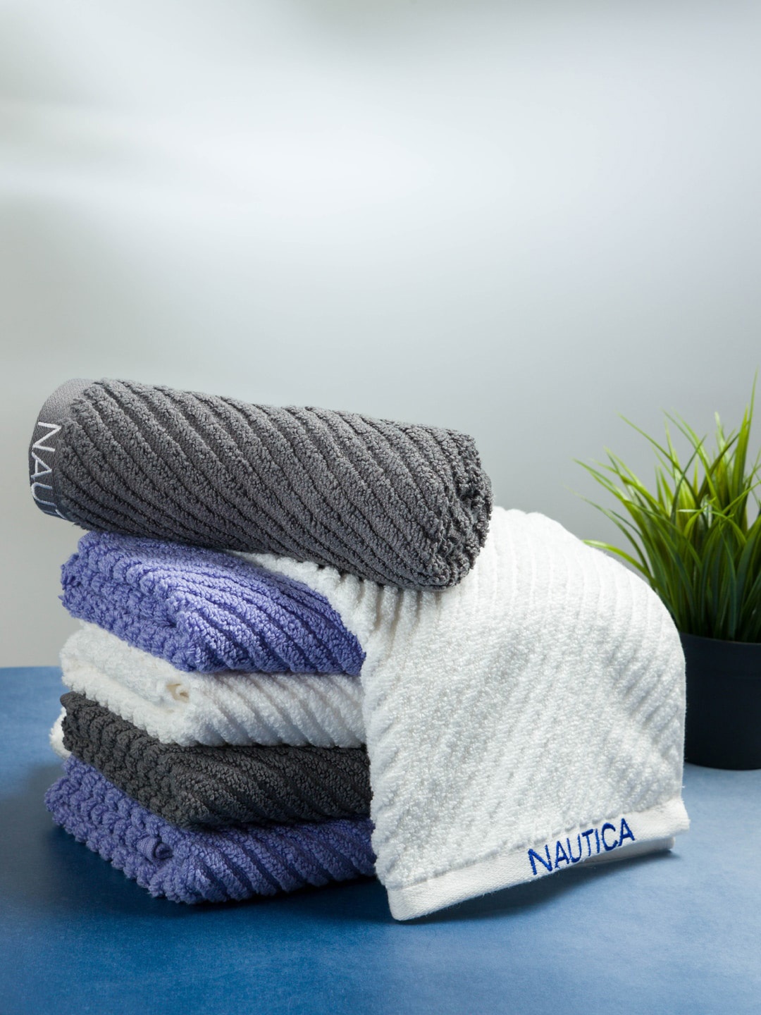 

Nautica Set Of 6 Solid 600 GSM Pure Cotton Hand Towels, Grey