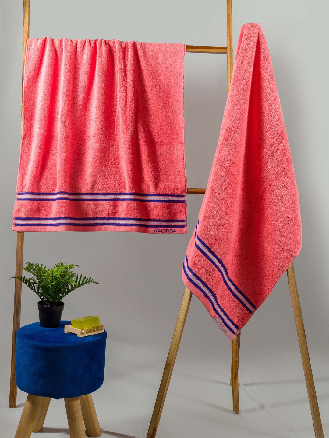 

Nautica Set of 2 Solid Pure Cotton BathTowels, Coral