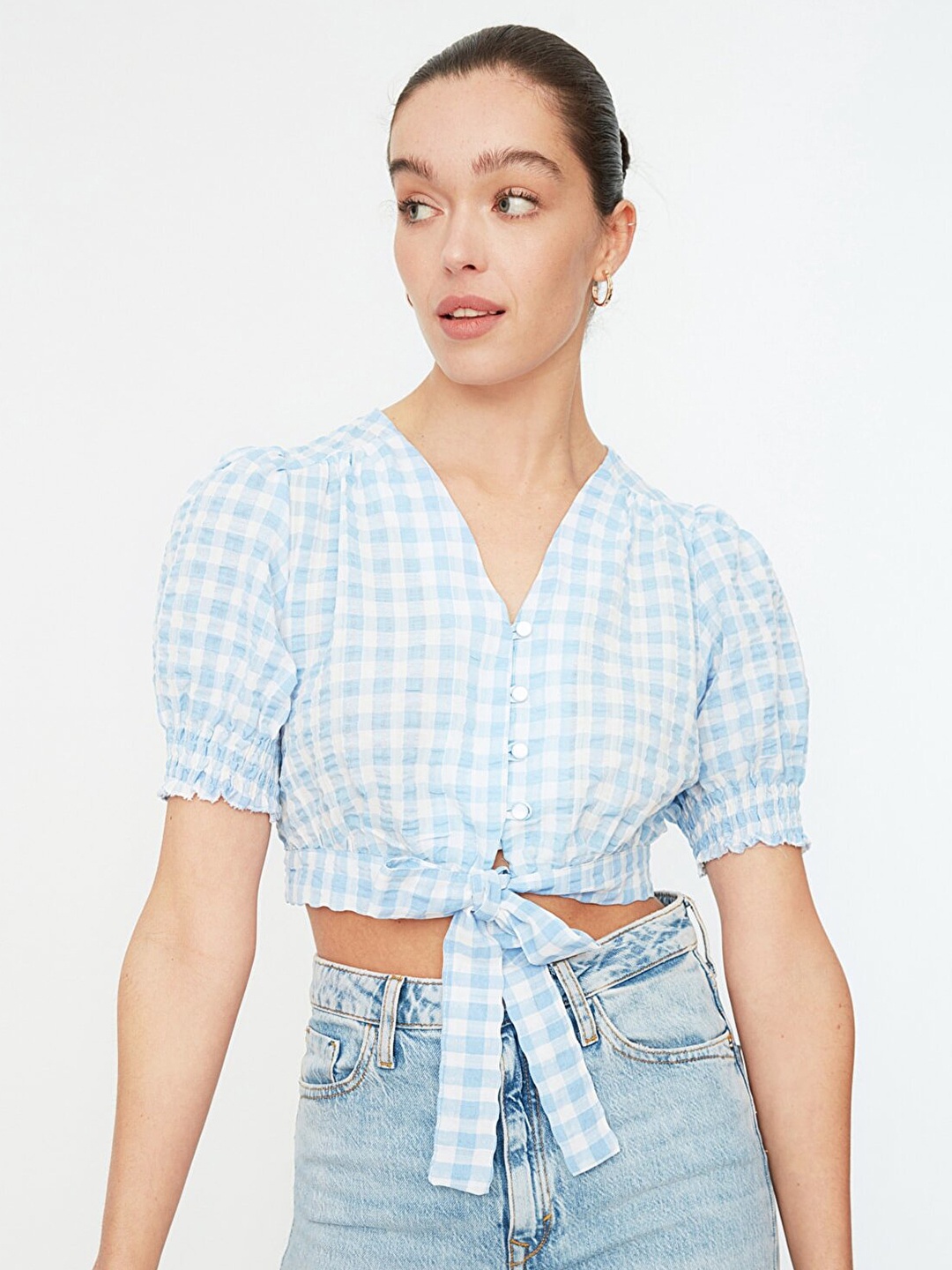 

Trendyol Blue & White Checked Blouson Crop Top