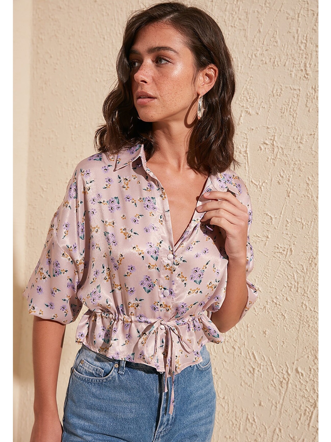 

Trendyol Women Pink Floral Print Extended Sleeves Shirt Style Crop Top
