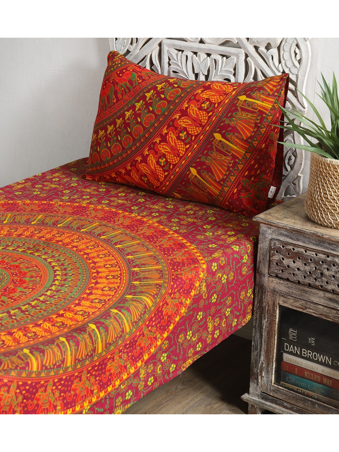 

HANDICRAFT PALACE Unisex Maroon Bedsheets