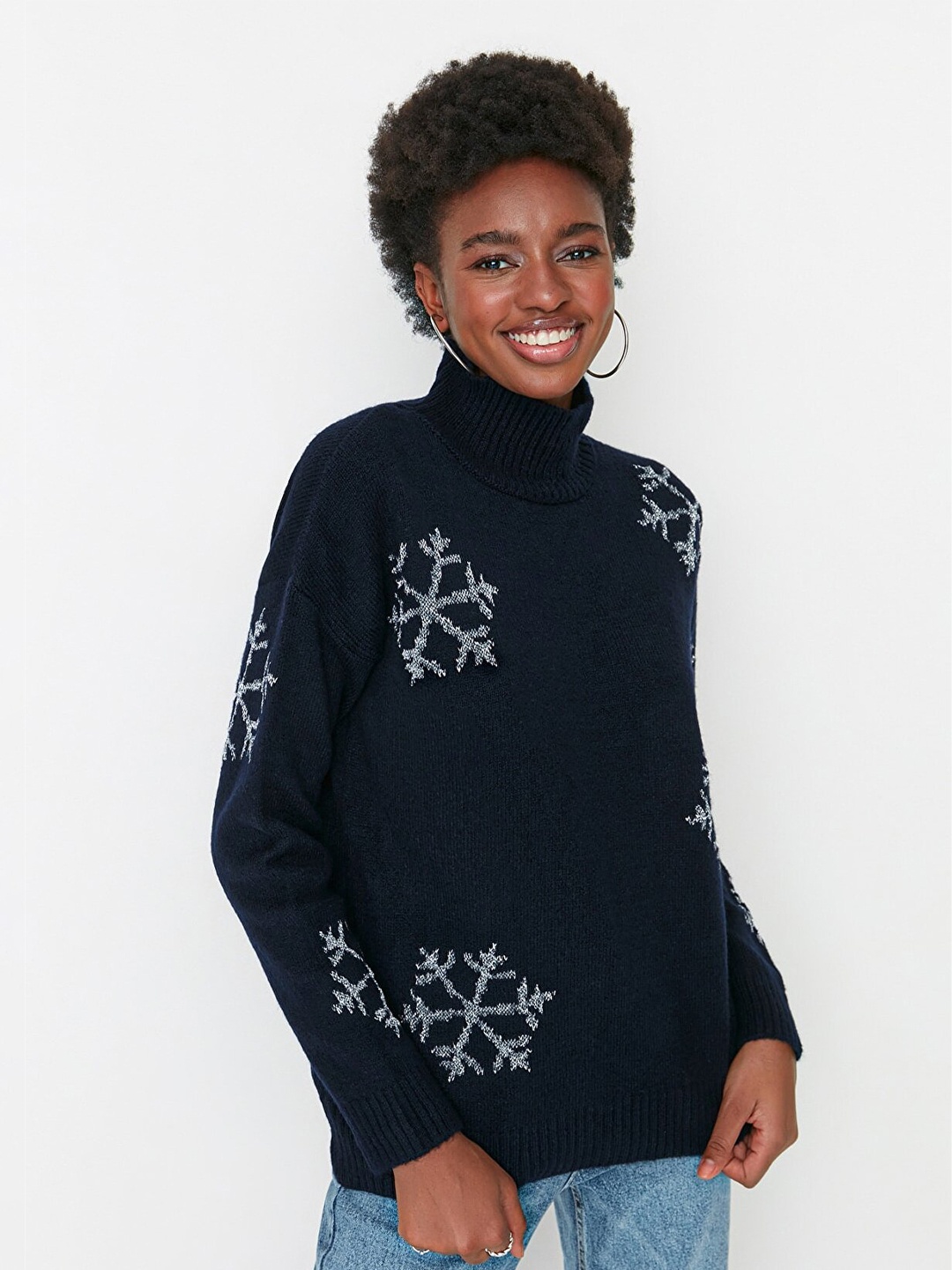 

Trendyol Women Navy Blue & Off White Printed Pullover