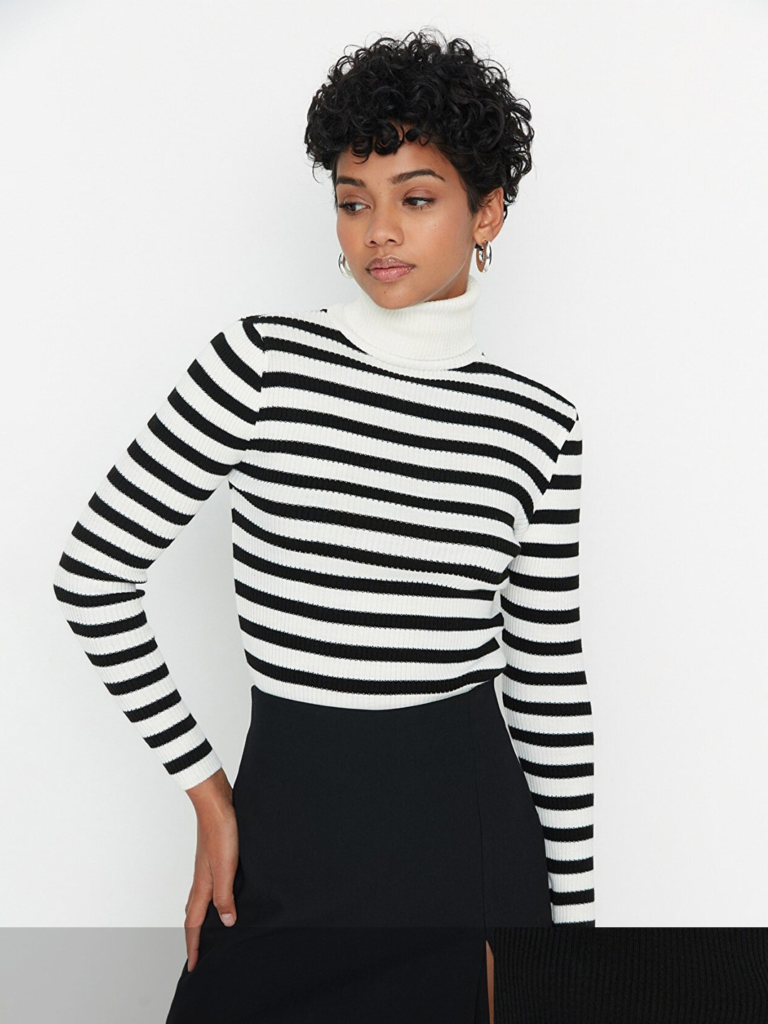 

Trendyol Women Black & White Striped Pullover