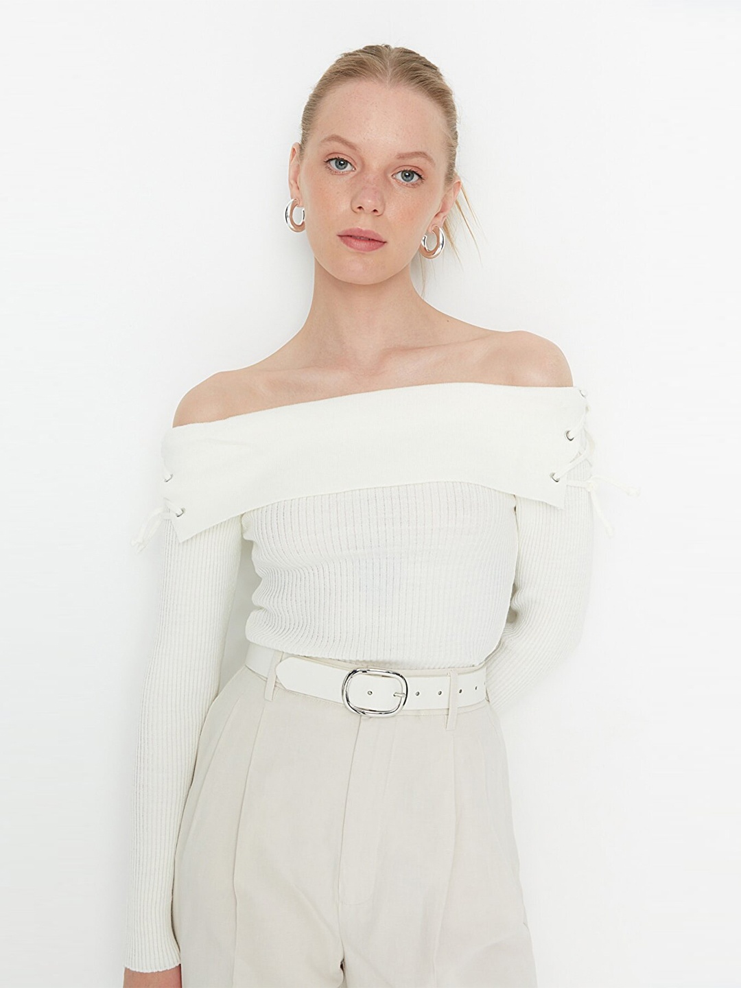 

Trendyol Women Off White Pullover