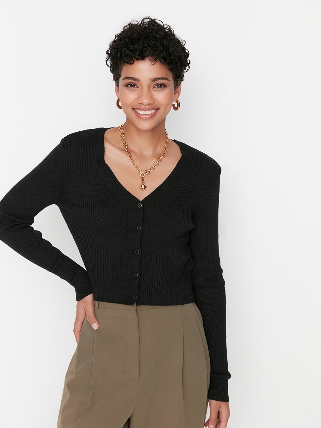 

Trendyol Women Black V-Neck Crop Cardigan