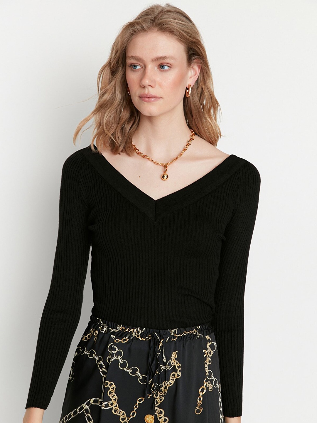 

Trendyol Women Black Sweater Vest