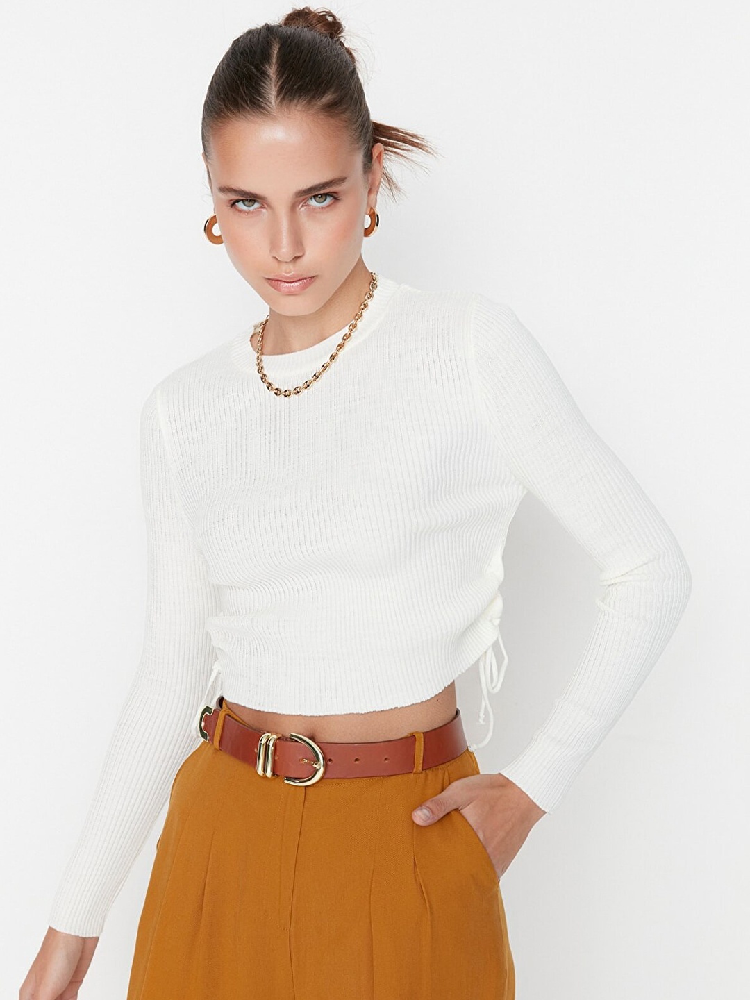 

Trendyol Women Off White Crop Pullover