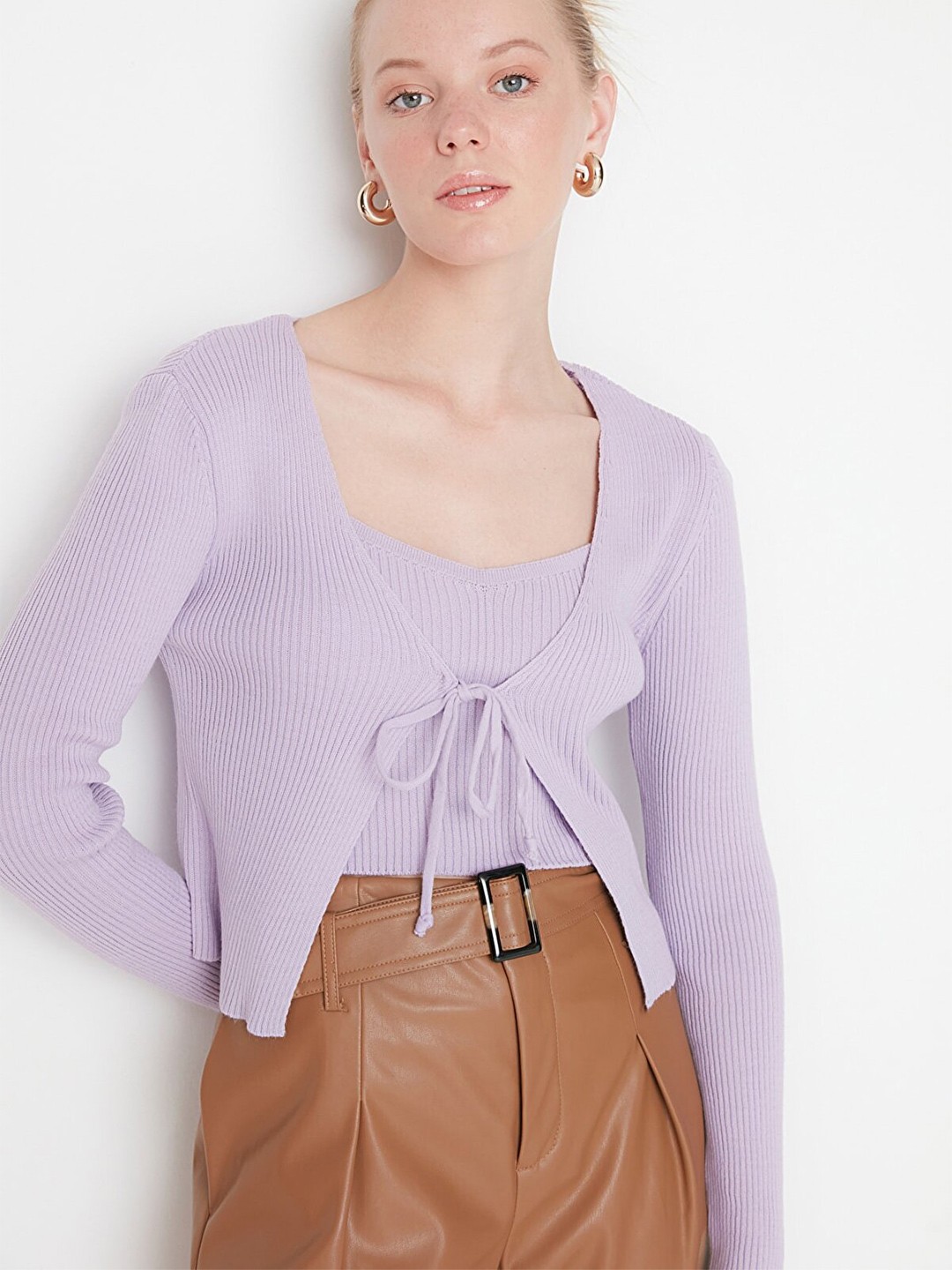 

Trendyol Women Violet Solid Acrylic Cardigan with Tube Top