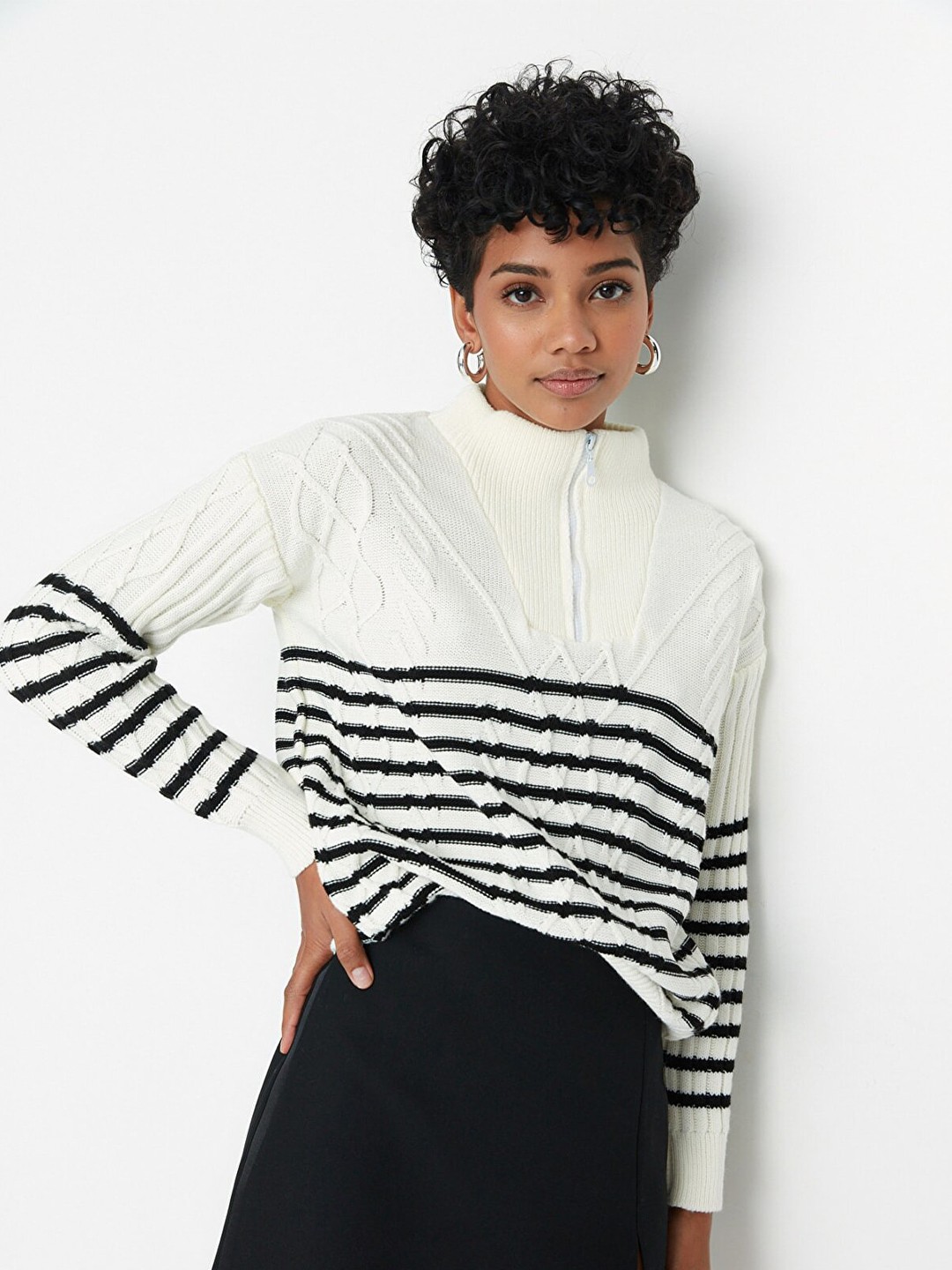 

Trendyol Women Off White & Black Striped Pullover