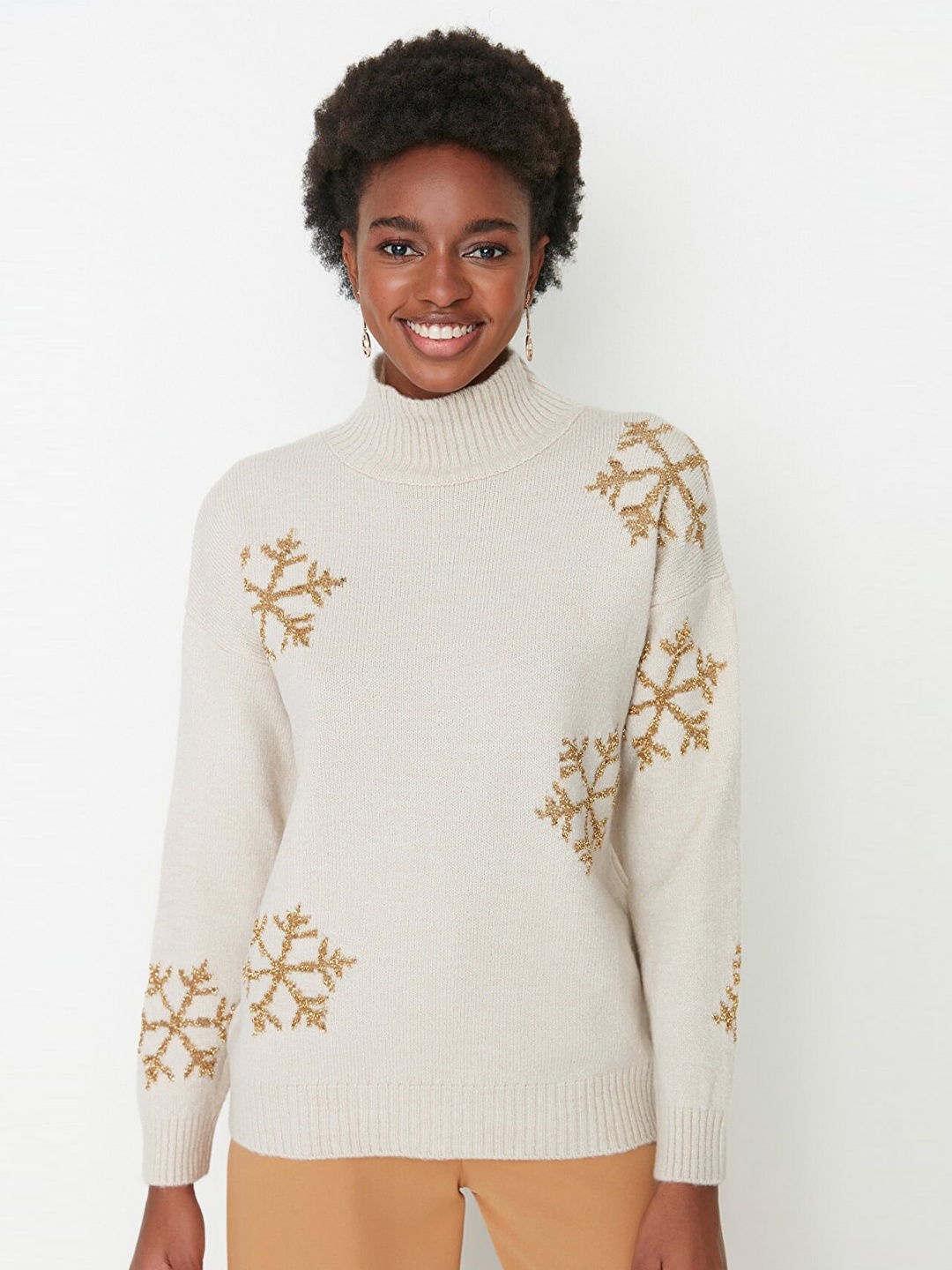 

Trendyol Women Cream-Coloured & Gold-Toned Printed Pullover