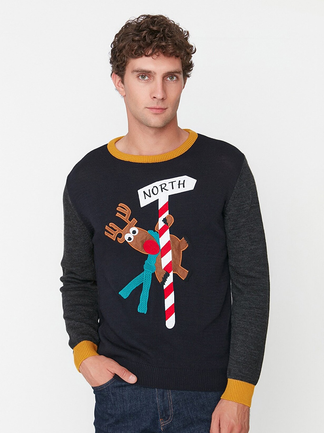 

Trendyol Men Black & Mustard Printed Acrylic Pullover