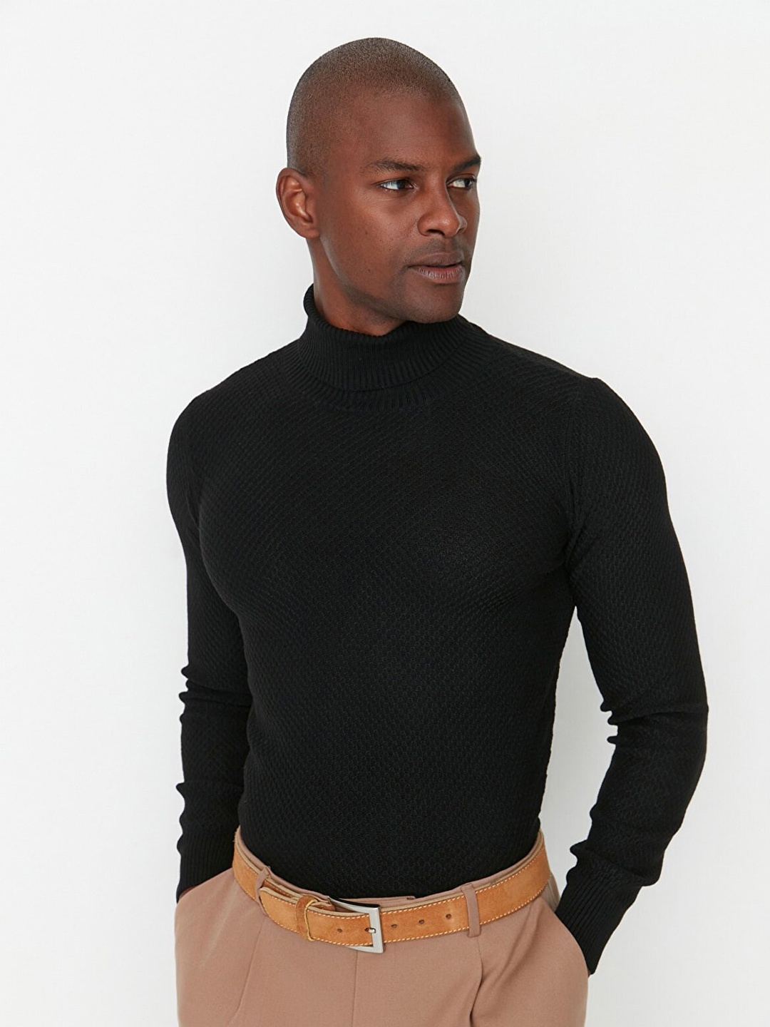 

Trendyol Men Black Solid Turtle Neck Pullover
