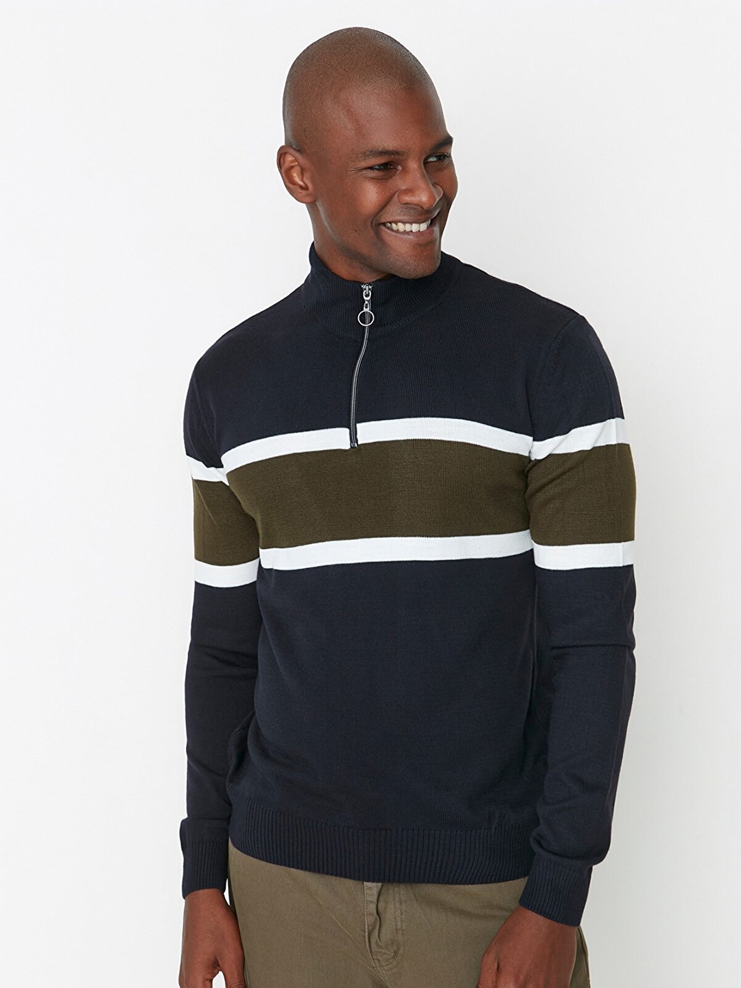 

Trendyol Men Navy Blue & White Colourblocked Pullover