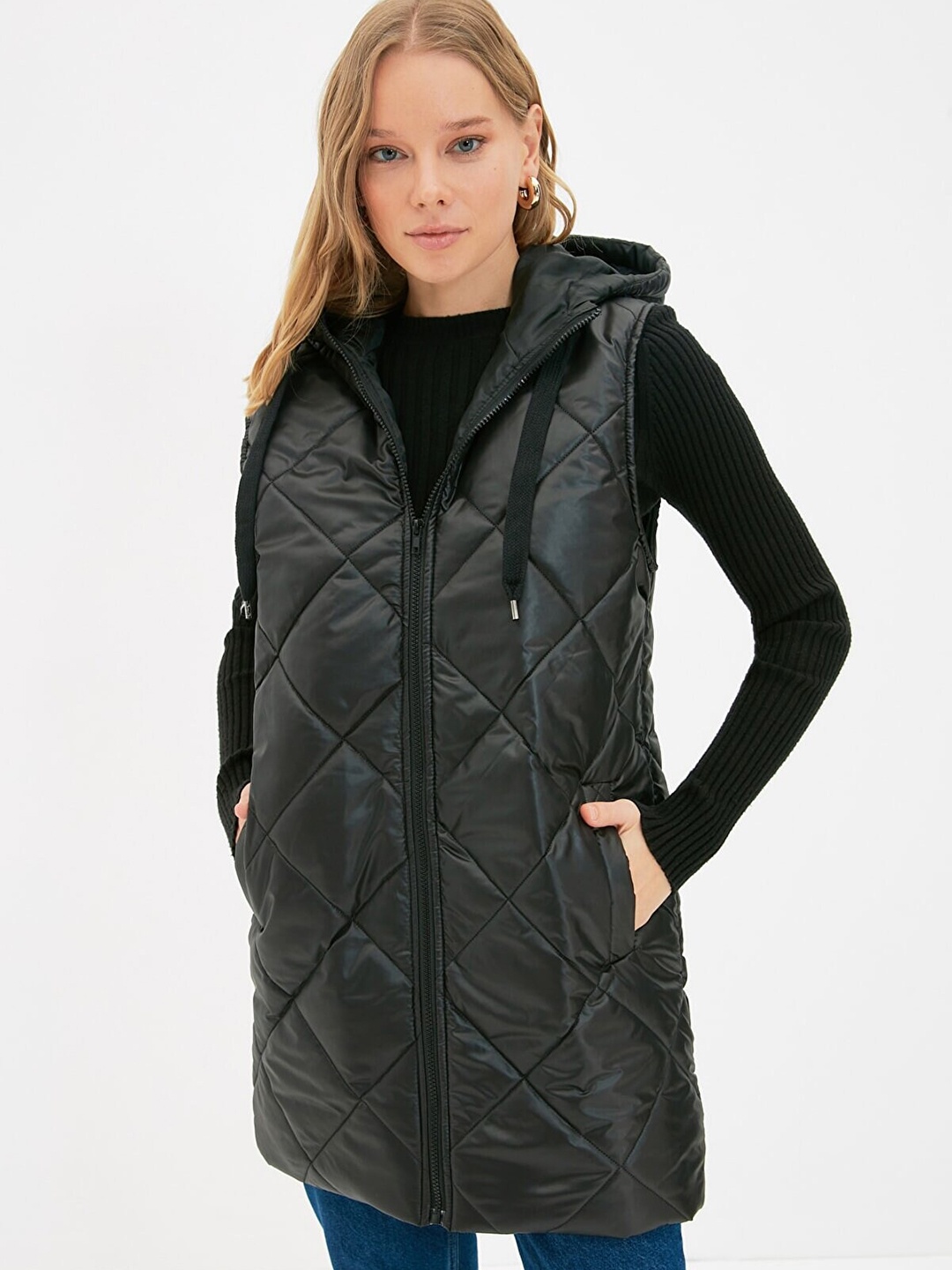 

Trendyol Women Black Windcheater Longline Padded Jacket