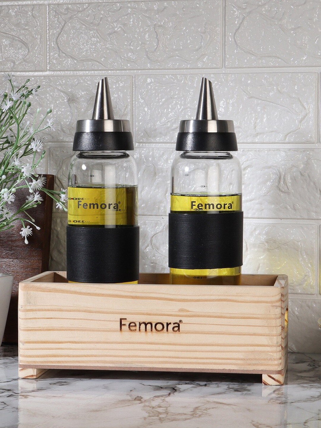 

Femora Set Of 2 Transparent & Brown Solid Dispenser Bottle With Tray 500ml each
