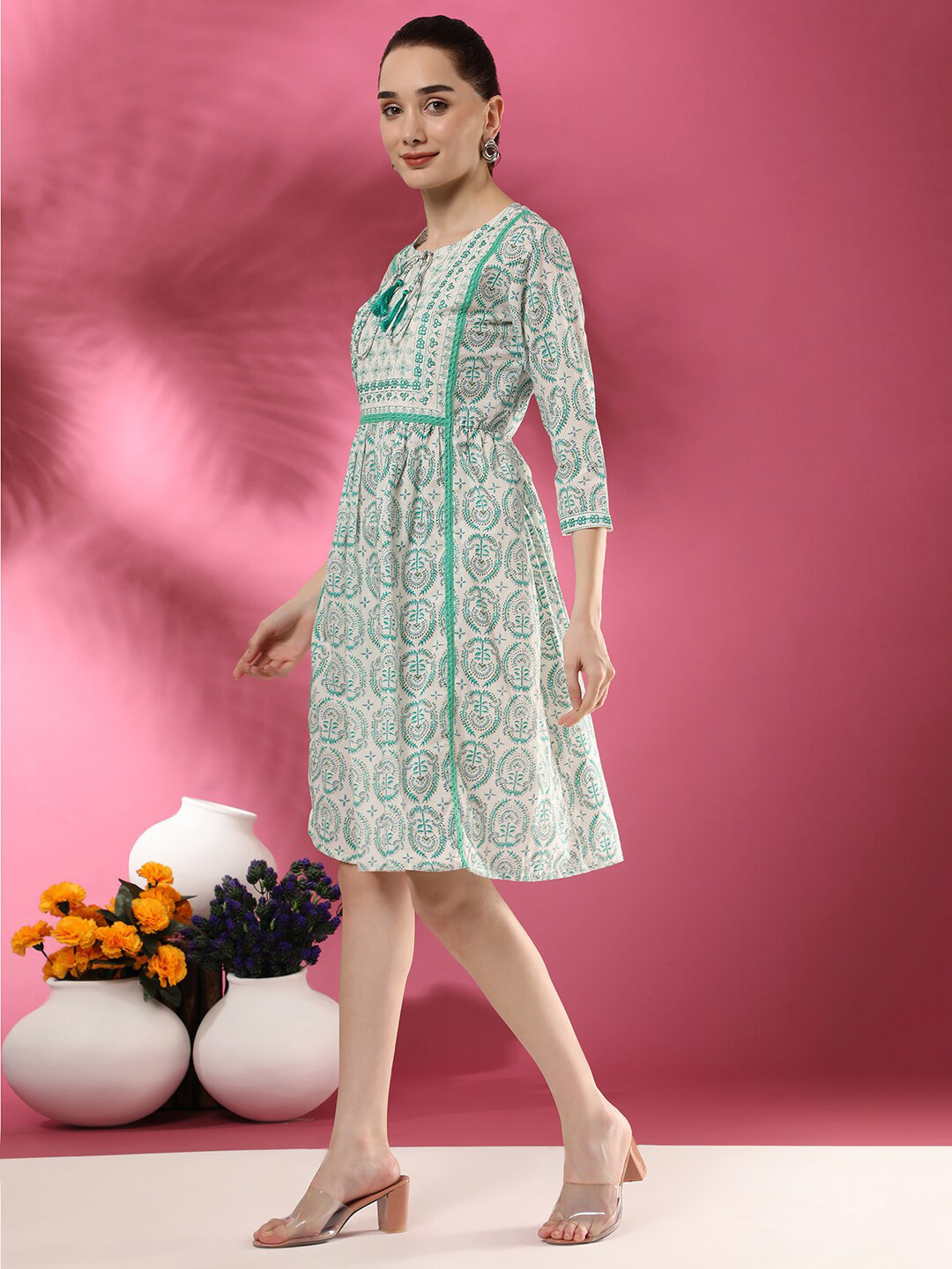 

NITVAN White Ethnic Motifs Tie-Up Neck Ethnic Dress