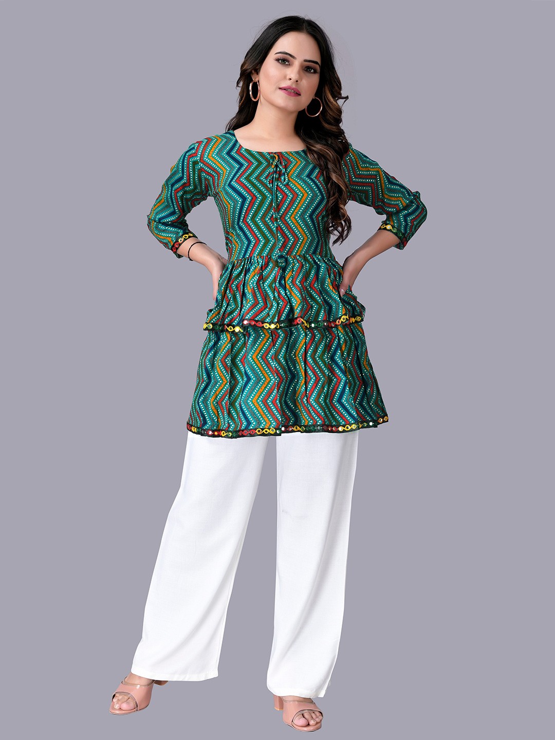 

Fashion FRICKS Green Geometric Print Tiered Top