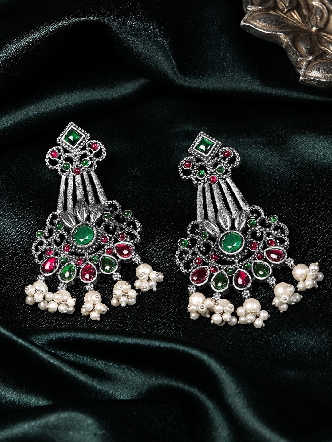 

Rubans Silver-Plated White & Green Oxidised Contemporary Drop Earrings
