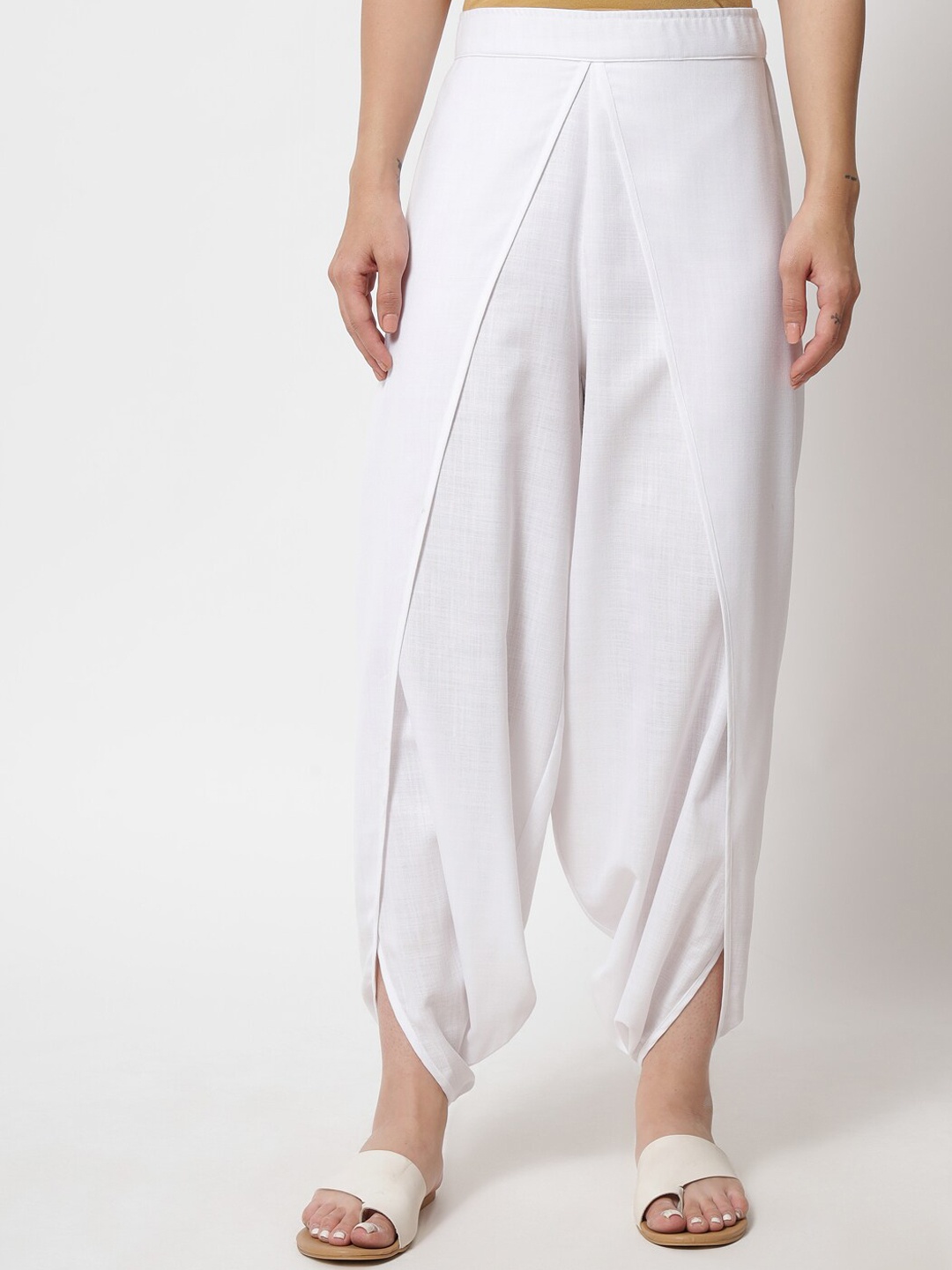 

9rasa Women White Solid Cotton Dhotis