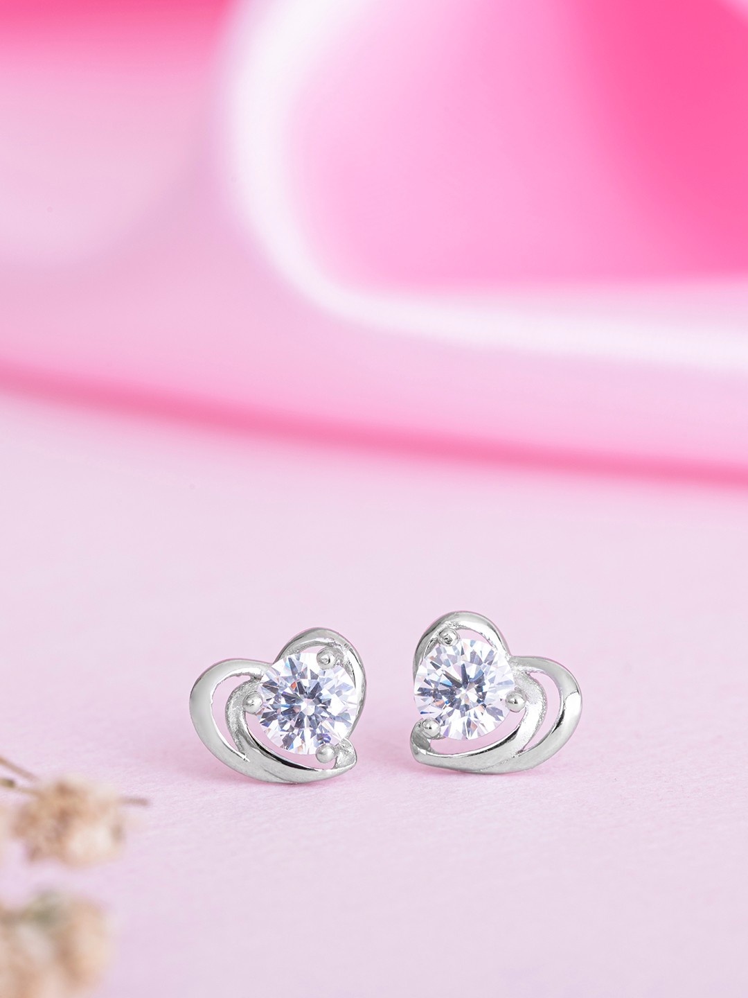 

Zavya 925 Sterling Silver Heart-Shaped Studs
