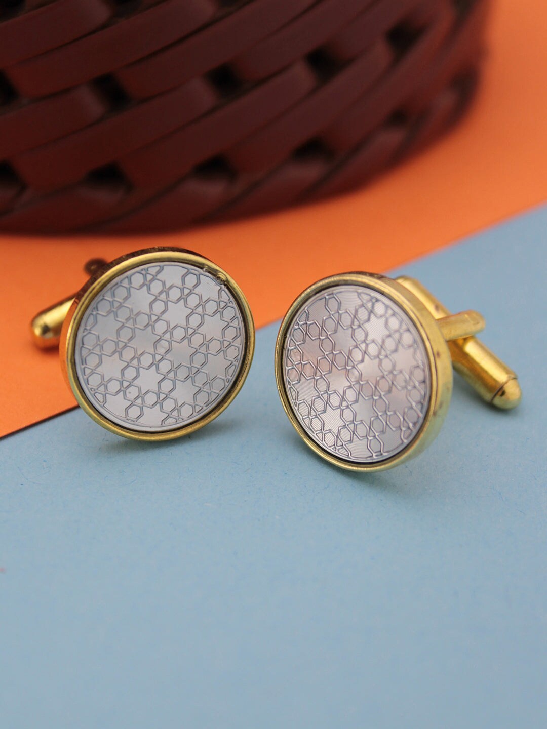 

Kavove Men Silver-Toned & Gold-Toned Cufflink