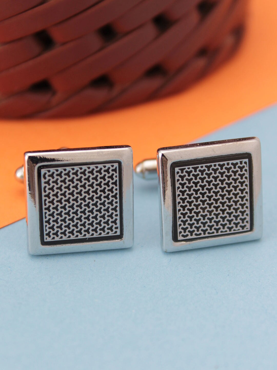 

Kavove Men Black & Silver-Toned The Enchanting Cufflink