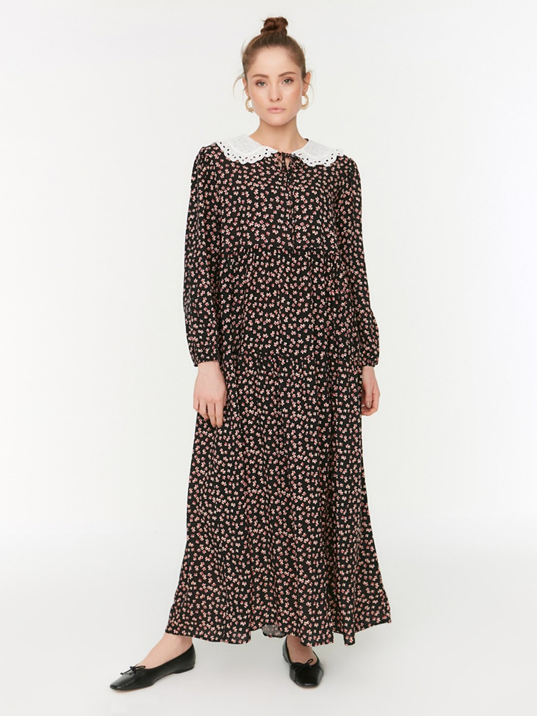 

Trendyol Black & White Floral Maxi Dress