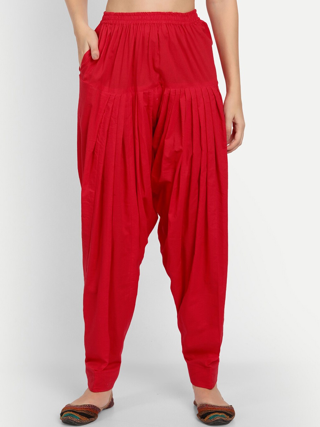 

APELLA Women Red Solid Cotton Salwar