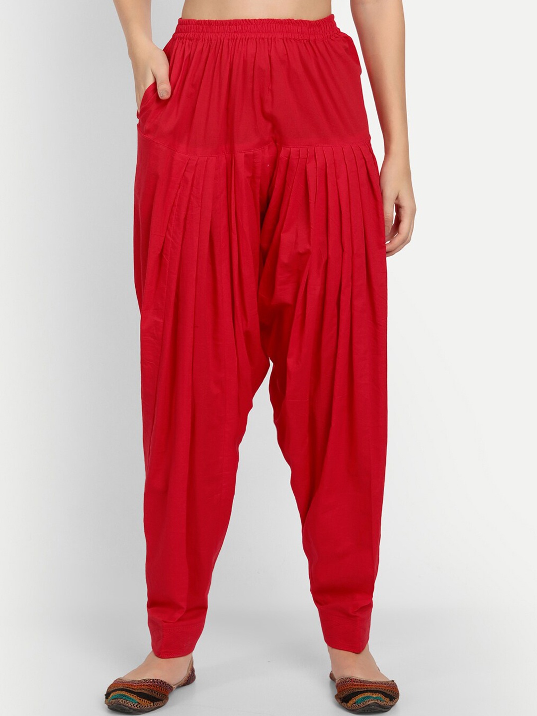 

APELLA Women Red Solid Pure Cotton Salwar