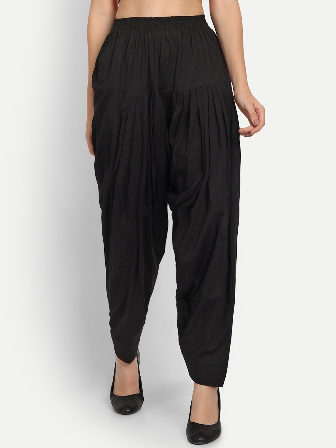 

APELLA Women Black Solid Cotton Loose Fit Salwar