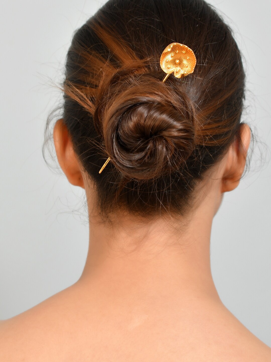 

Silvermerc Designs Gold-Plated Pearl Beaded Bun Stick