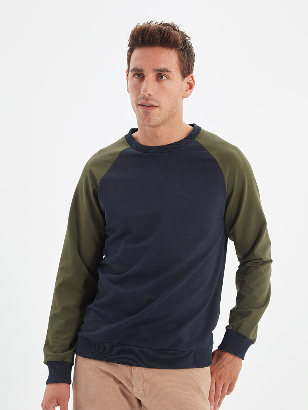 

Trendyol Men Navy Blue Sweatshirt