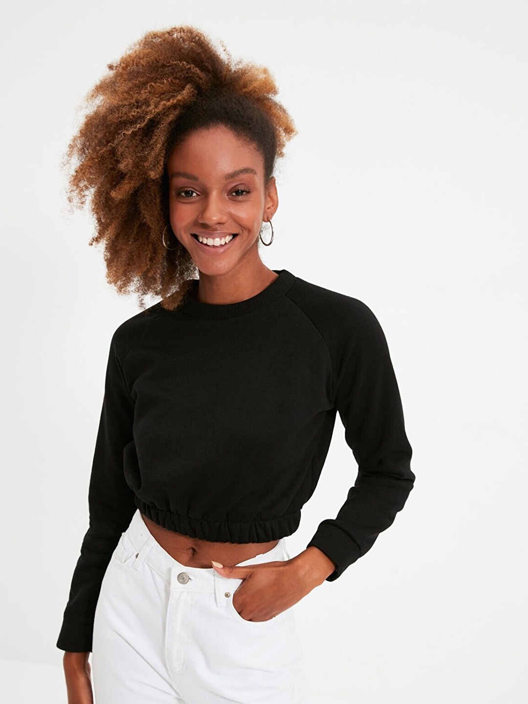 

Trendyol Women Black & Green Raglan Sleeves Round Neck Sweatshirt