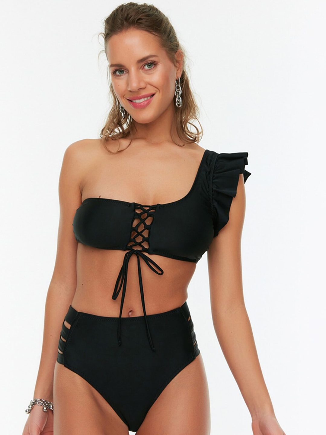 

Trendyol Women Black Solid Cutout Bikini Swim Bottoms