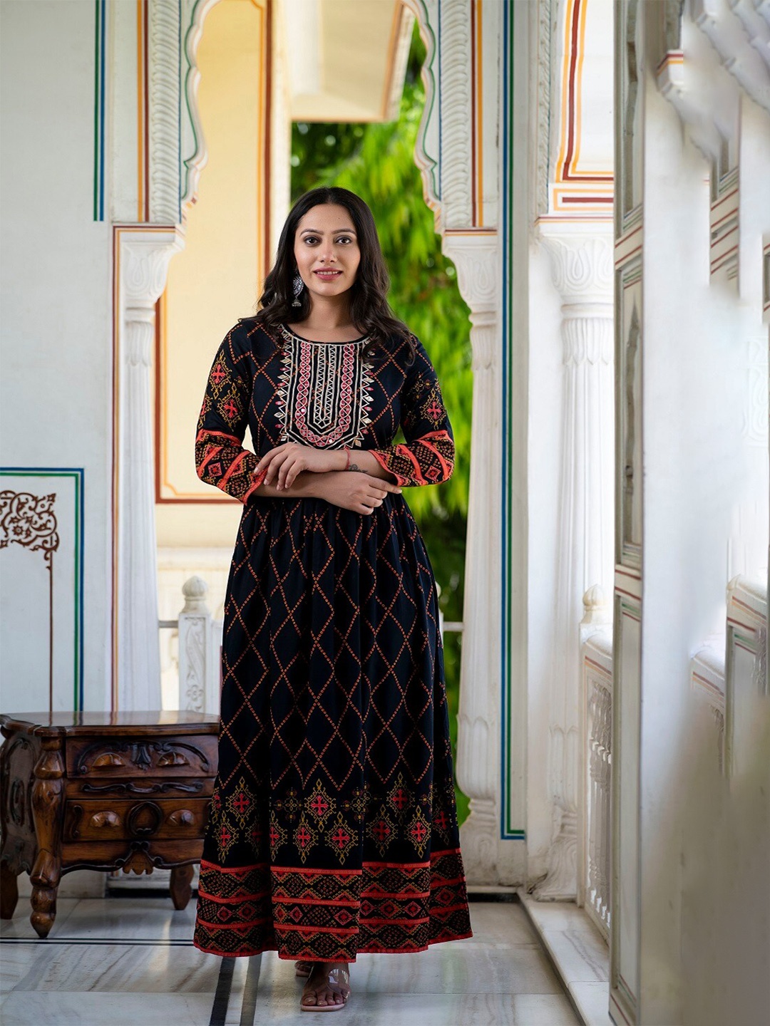 

Juniper Black & Red Ethnic Maxi Dress