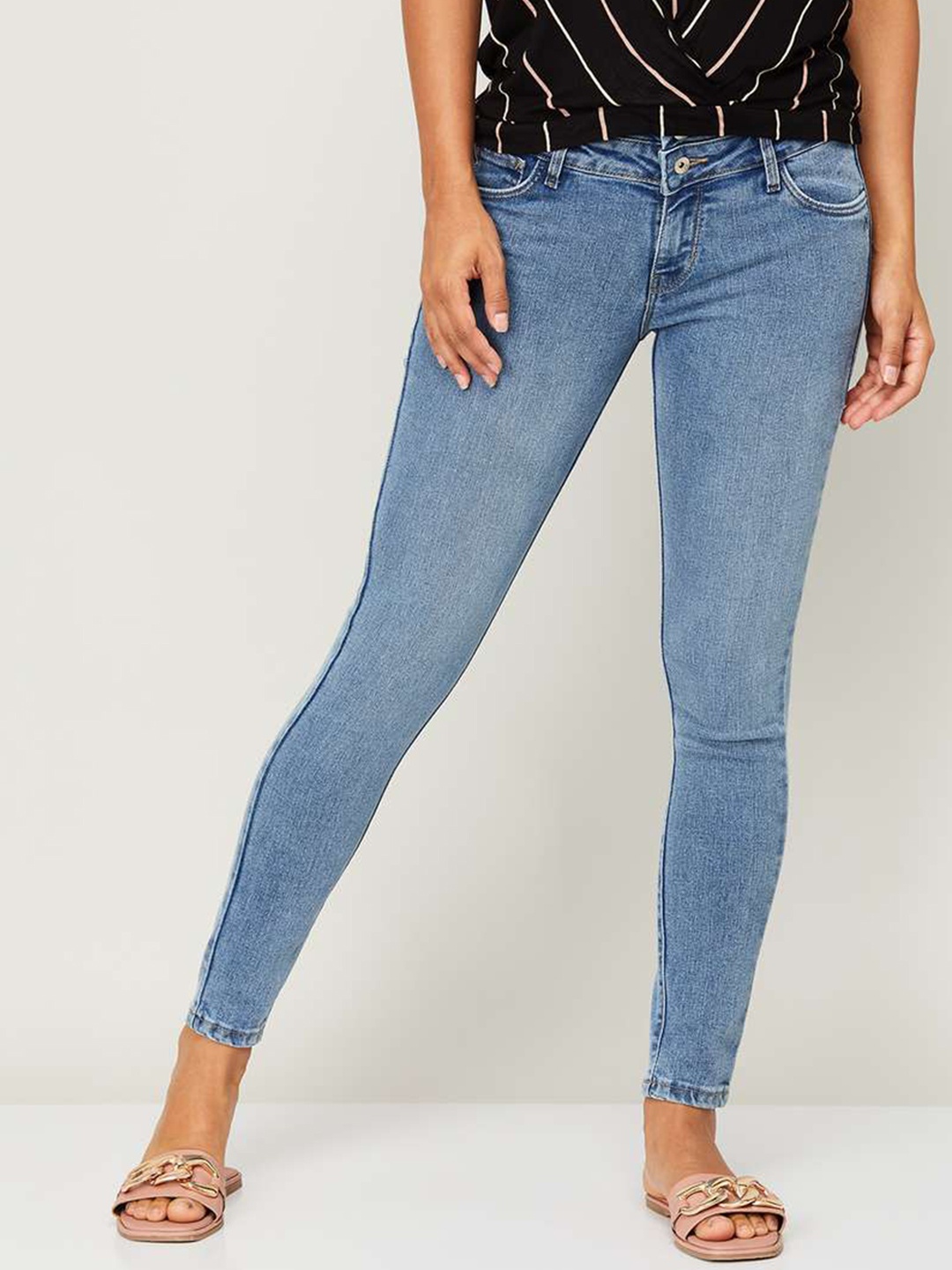 

Xpose Women Blue Comfort Slim Fit High-Rise Stretchable Jeans