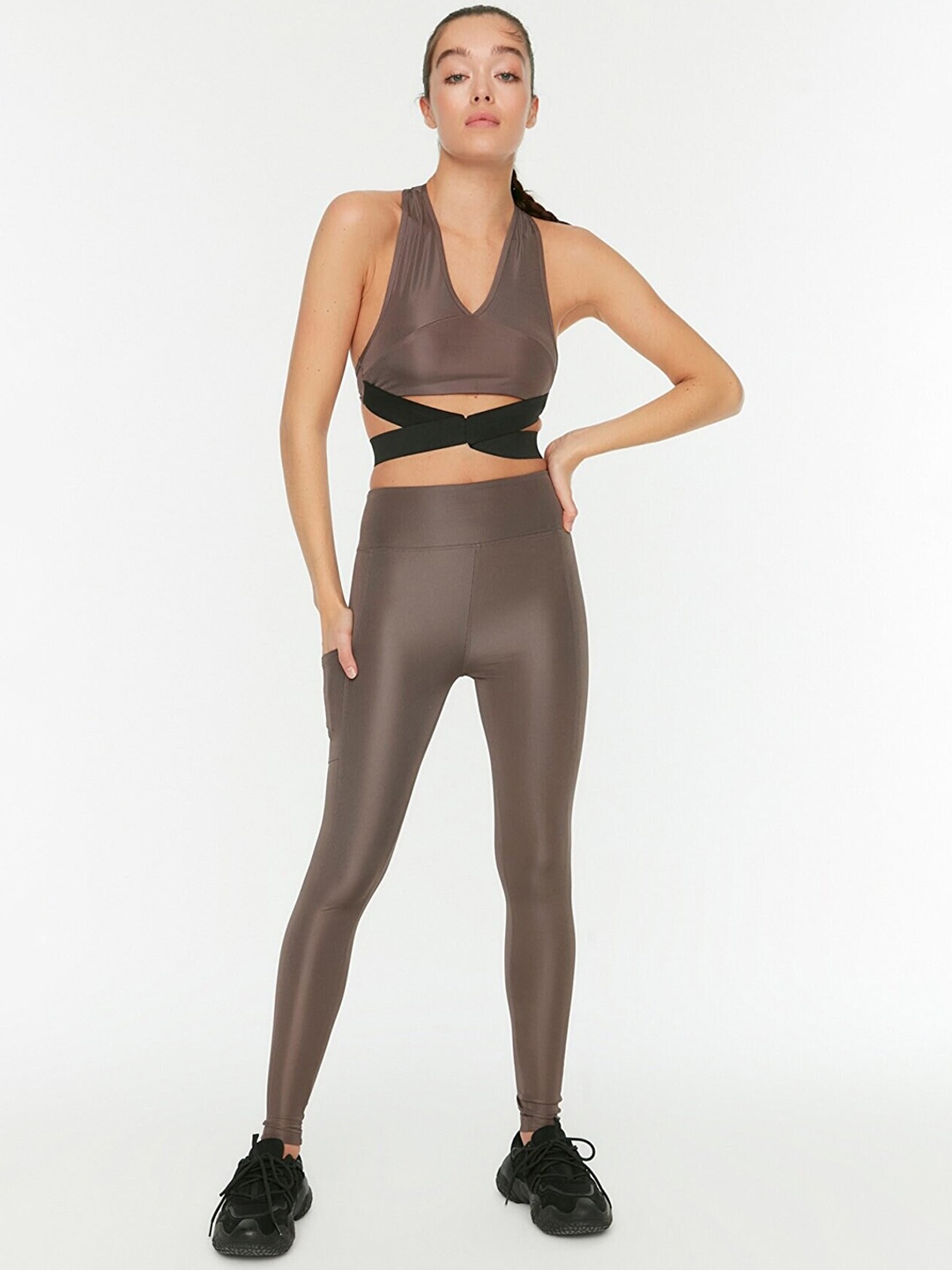 

Trendyol Women Charcoal Grey Solid Tights