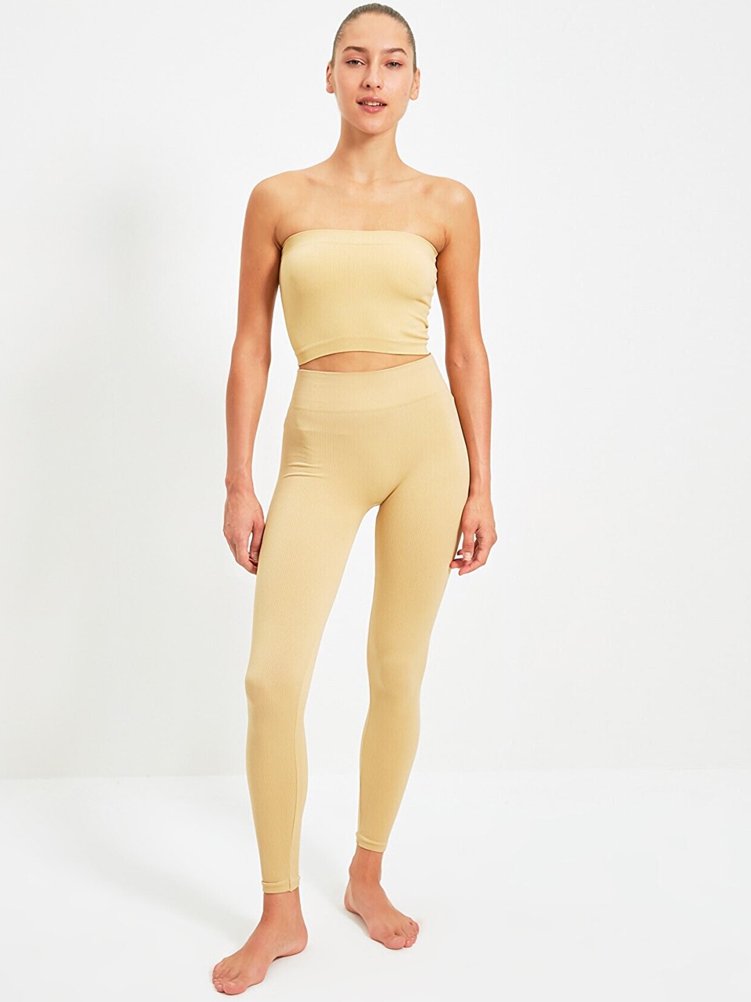 

Trendyol Women Mustard Solid Tights