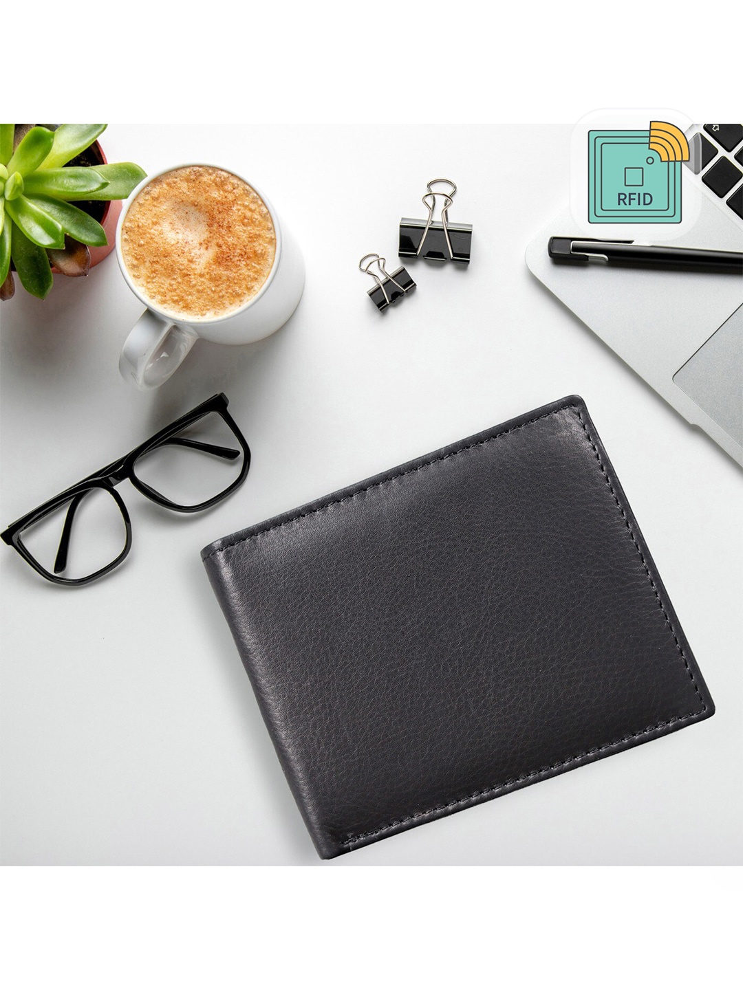

TEAM 11 Men Black Leather Two Fold Wallet