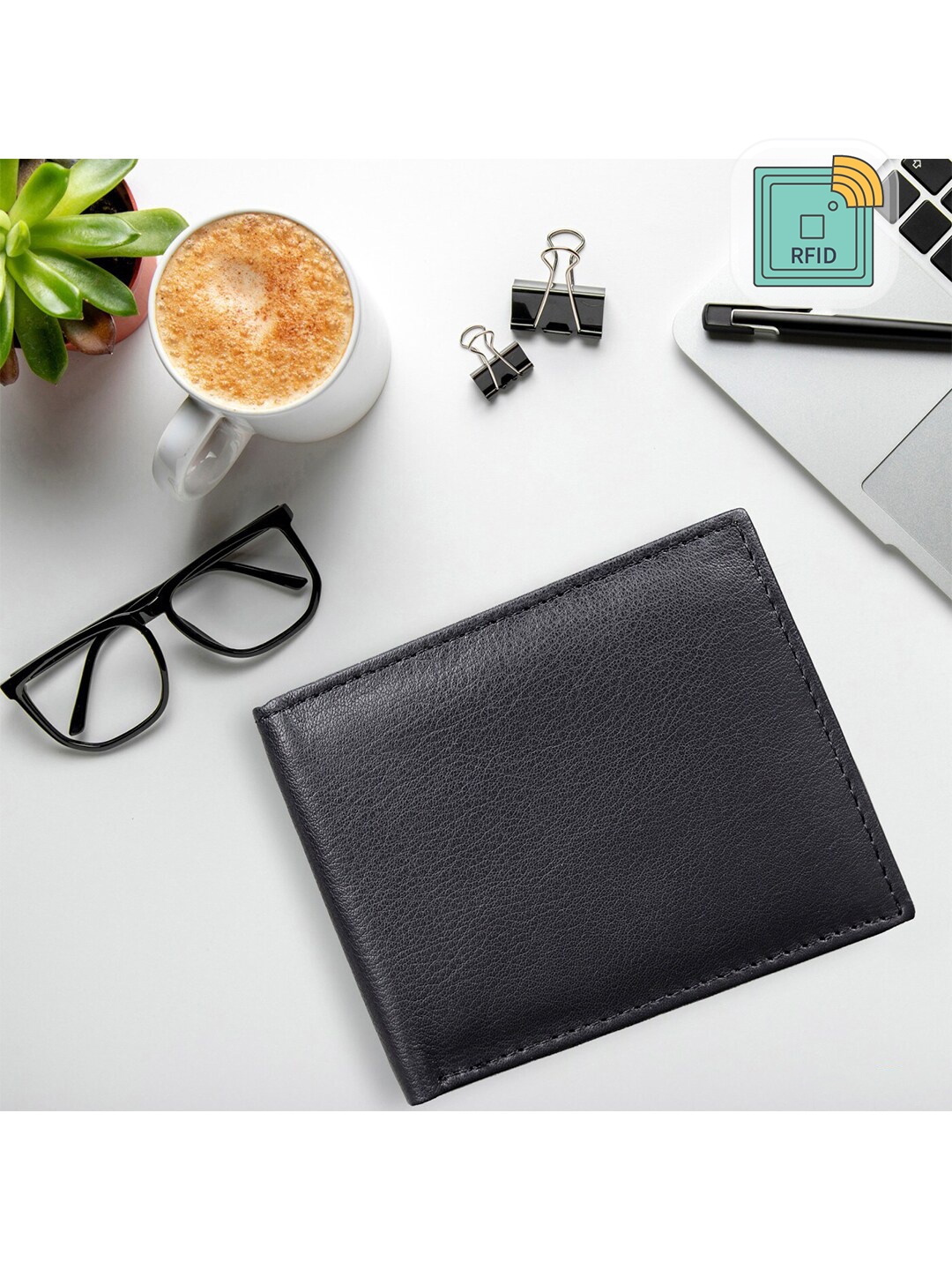 

TEAM 11 Men Black Leather Two Fold Wallet