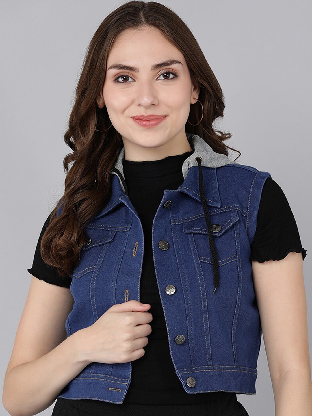

MONTREZ Women Blue Washed Crop Denim Jacket