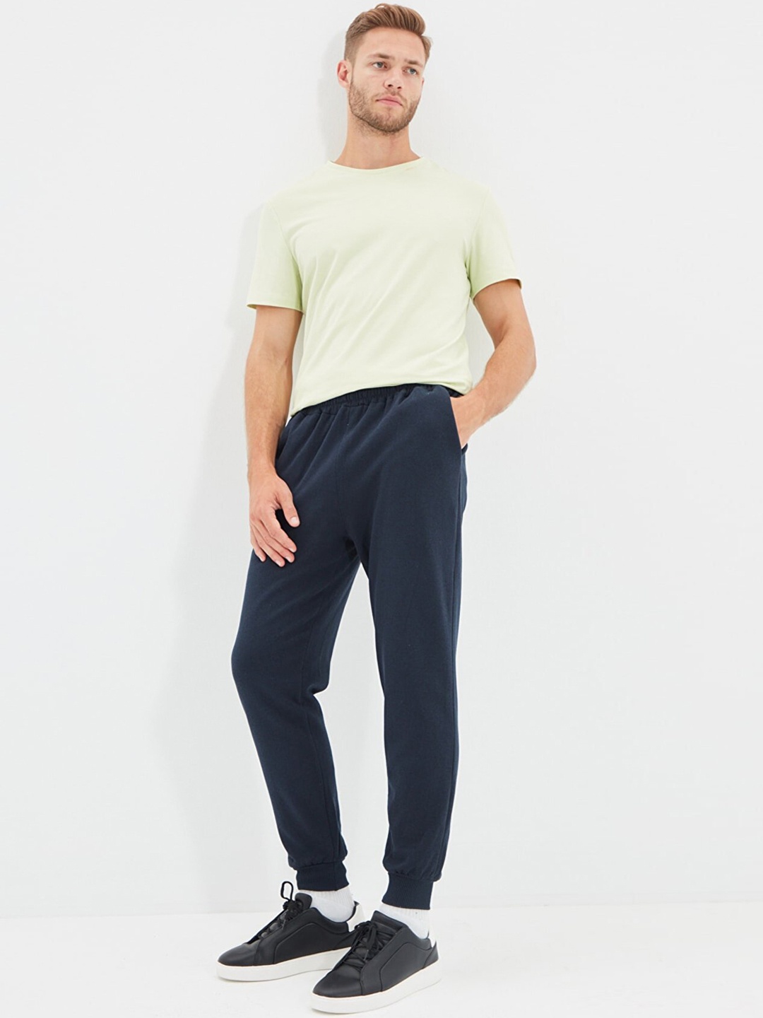 

Trendyol Men Navy Blue Solid Joggers