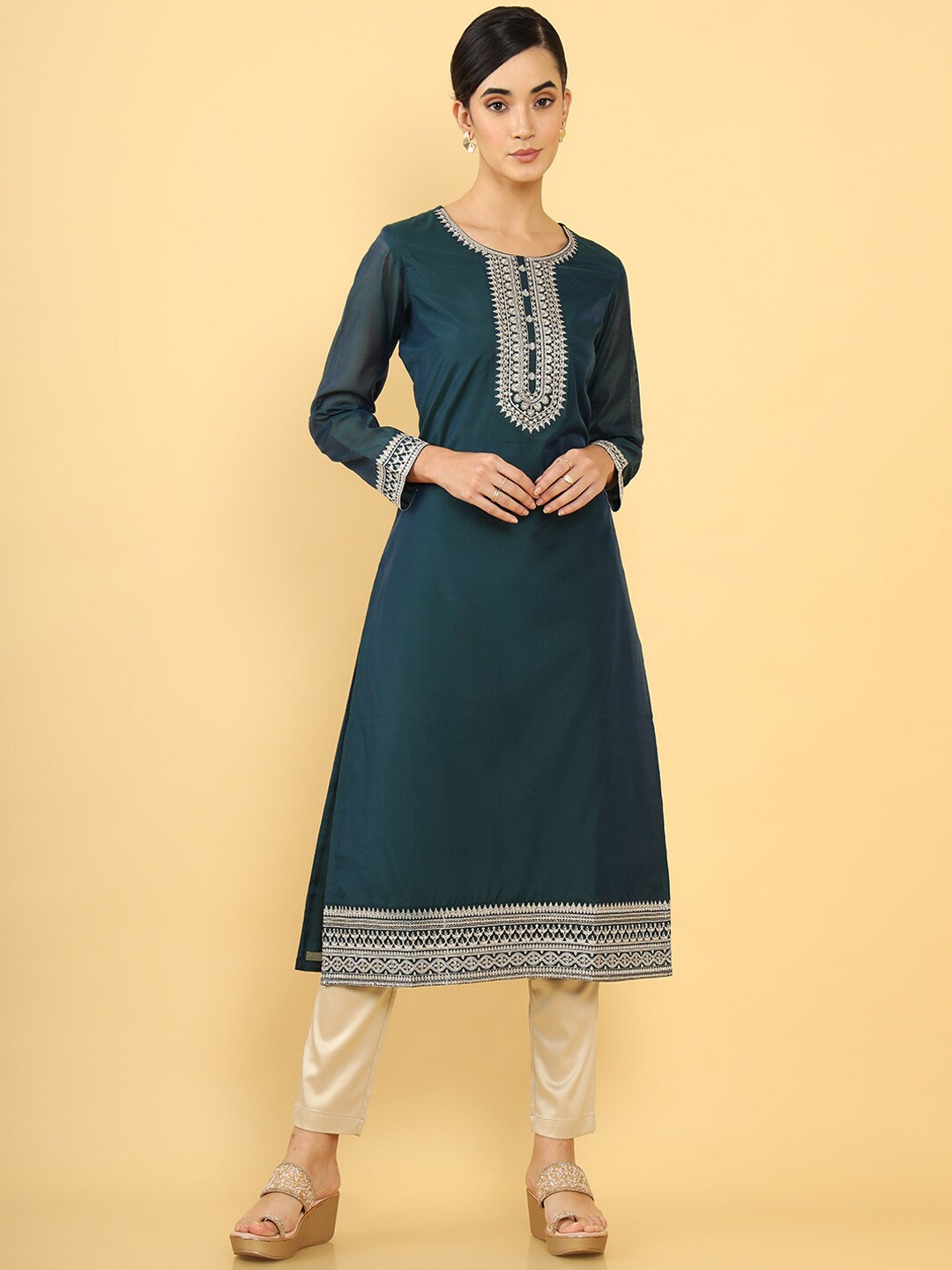 

Soch Women Green Yoke Design Chanderi Cotton Kurta
