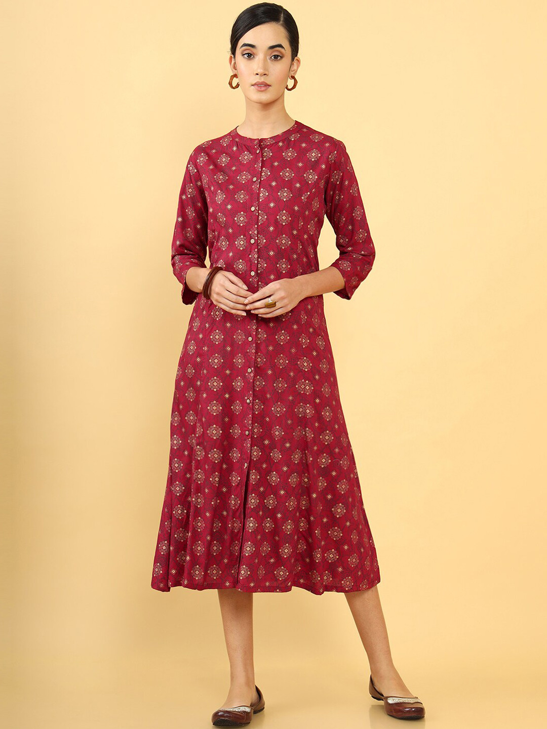 

Soch Women Maroon Ethnic Motifs Kurta
