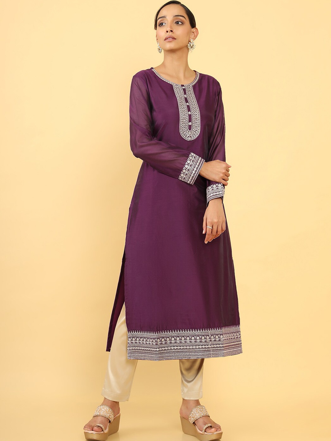 

Soch Women Burgundy Ethnic Motifs Embroidered Thread Work Kurta