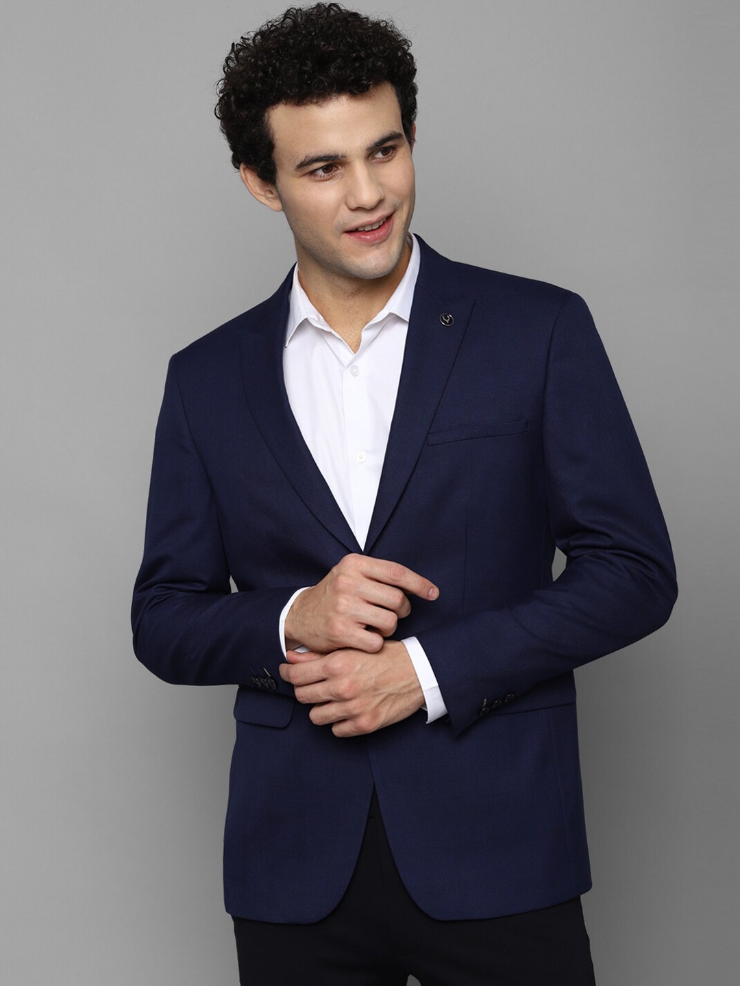 

Allen Solly Men Navy Blue Solid Slim-Fit Single-Breasted Blazer